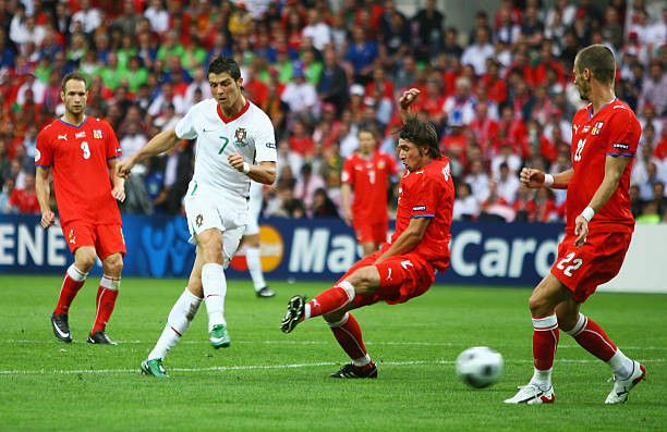 Nếu vào sân, Ronaldo được kỳ vọng tiếp tục xô đổ các kỷ lục. Ảnh: Getty Images EURO 2024: Tâm điểm Ronaldo và “làn gió mới” Georgia -1