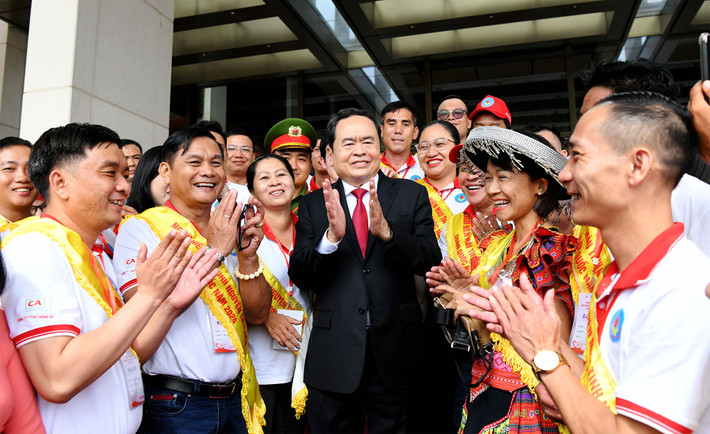 Chủ tịch Quốc hội Trần Thanh Mẫn: Cùng nhau lan tỏa tinh thần, nghĩa cử cao đẹp của hoạt động hiến máu tình nguyện ảnh 1 Chủ tịch Quốc hội Trần Thanh Mẫn: Cùng nhau lan tỏa tinh thần, nghĩa cử cao đẹp của hoạt động hiến máu tình nguyện -0