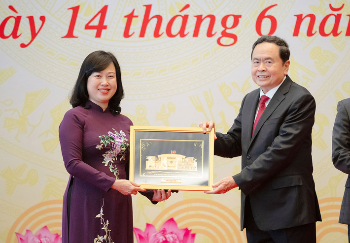 Chủ tịch Quốc hội Trần Thanh Mẫn: Cùng nhau lan tỏa tinh thần, nghĩa cử cao đẹp của hoạt động hiến máu tình nguyện ảnh 9 Chủ tịch Quốc hội Trần Thanh Mẫn: Cùng nhau lan tỏa tinh thần, nghĩa cử cao đẹp của hoạt động hiến máu tình nguyện -0