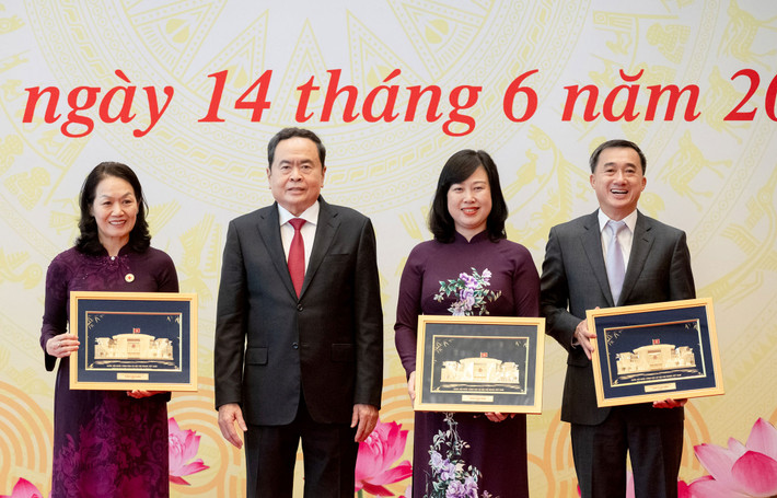 Chủ tịch Quốc hội Trần Thanh Mẫn: Cùng nhau lan tỏa tinh thần, nghĩa cử cao đẹp của hoạt động hiến máu tình nguyện ảnh 10 Chủ tịch Quốc hội Trần Thanh Mẫn: Cùng nhau lan tỏa tinh thần, nghĩa cử cao đẹp của hoạt động hiến máu tình nguyện -0