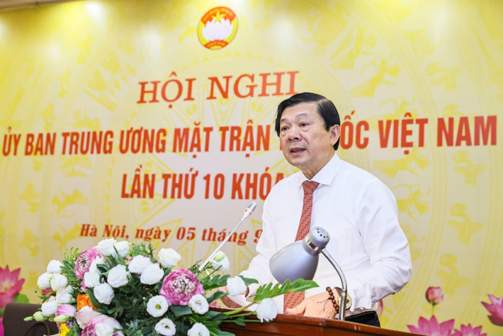 Phó Chủ tịch Ủy ban Trung ương MTTQ Việt Nam Nguyễn Hữu Dũng phát biểu tại hội nghị Phó Chủ tịch Ủy ban Trung ương MTTQ Việt Nam Nguyễn Hữu Dũng phát biểu tại hội nghị