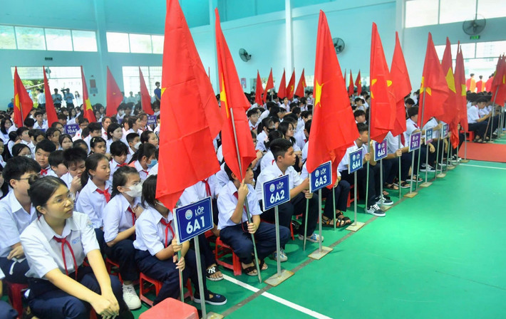 Học sinh Trường THCS và THPT Võ Văn Kiệt sẵn sàng bước vào năm học mới Kiên Giang: Do mưa, nhiều trường livetream khai giảng năm học mới