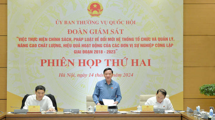 Phó Chủ tịch Quốc hội Nguyễn Khắc Định - Trưởng Đoàn giám sát chủ trì phiên họp. Ảnh: Hồ Long Phó Chủ tịch Quốc hội Nguyễn Khắc Định chủ trì phiên họp của Đoàn giám sát về đơn vị sự nghiệp công lập -0