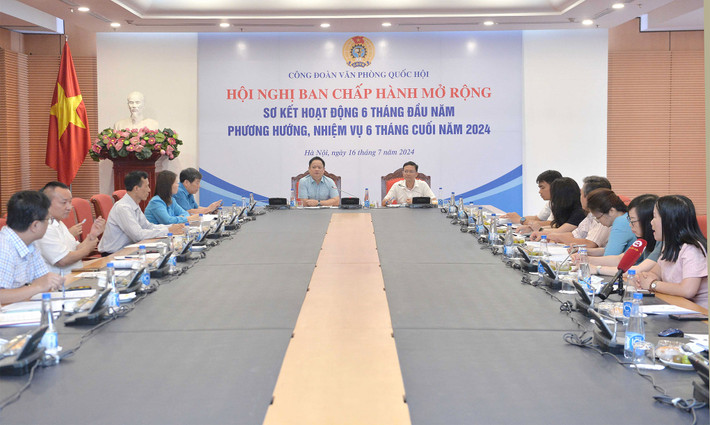 Quang cảnh hội nghị Hội nghị Ban chấp hành Công đoàn Văn phòng Quốc hội mở rộng -0