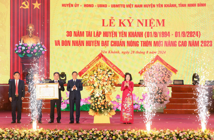 Phó Chủ tịch Quốc hội Nguyễn Thị Thanh dự Lễ kỷ niệm 30 năm tái lập huyện Yên Khánh và đón nhận huyện đạt chuẩn nông thôn mới nâng cao năm 2024 ảnh 2 Phó Chủ tịch Quốc hội Nguyễn Thị Thanh dự Lễ kỷ niệm 30 năm tái lập huyện Yên Khánh và đón nhận huyện đạt chuẩn nông thôn mới nâng cao năm 2024 -0