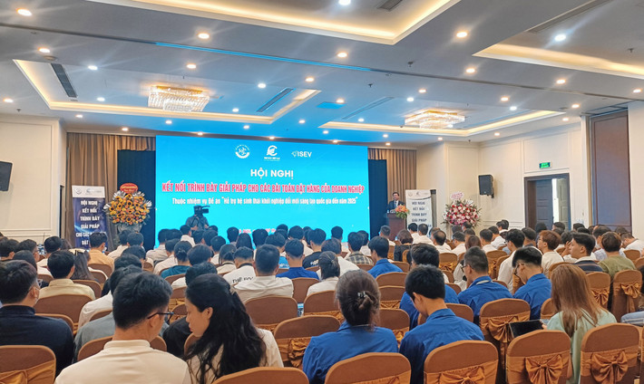 Toàn cảnh Hội nghị Trường Đại học Điện lực đồng hành cùng doanh nghiệp giải bài toán vướng mắc trong thực tiễn -0