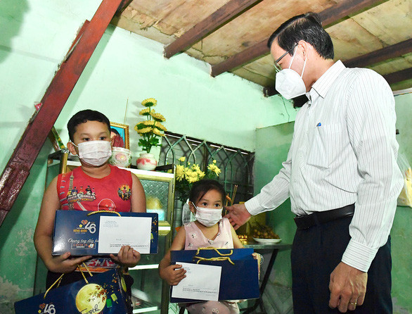 Chung tay hỗ trợ trẻ em bị ảnh hưởng bởi đại dịch Covid -19. (Ảnh nguồn: ITN) Chung tay hỗ trợ trẻ em bị ảnh hưởng bởi đại dịch Covid -19. (Ảnh nguồn: ITN)