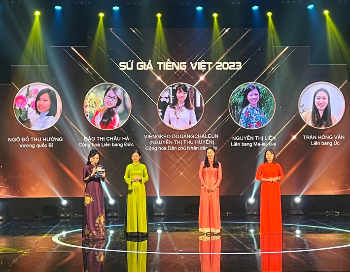 5 thí sinh xuất sắc đạt danh hiệu Sứ giả tiếng Việt ở nước ngoài trong Cuộc thi “Tìm kiếm Sứ giả tiếng Việt ở nước ngoài năm 2023” z4675962191261_2b09cbee4f1693f8d47fc745c0311ae4 (1).jpg -0