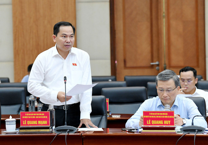 Chủ nhiệm Ủy ban Tài chính, Ngân sách Lê Quang Mạnh phát biểu. Ảnh: Lâm Hiển Chủ tịch Quốc hội Trần Thanh Mẫn: Hải Phòng chung sức, đồng lòng hoàn thành vượt trội các chỉ tiêu năm 2024 -0