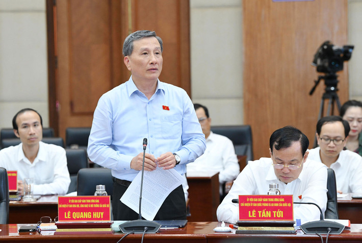 Chủ nhiệm Ủy ban Khoa học, Công nghệ và Môi trường Lê Quang Huy phát biểu. Ảnh: Lâm Hiển Chủ tịch Quốc hội Trần Thanh Mẫn: Hải Phòng chung sức, đồng lòng hoàn thành vượt trội các chỉ tiêu năm 2024 -0