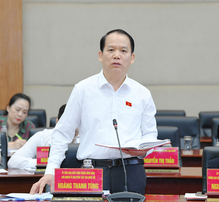 Chủ nhiệm Uỷ ban Pháp luật Hoàng Thanh Tùng phát biểu. Ảnh: Lâm Hiển Chủ tịch Quốc hội Trần Thanh Mẫn: Hải Phòng chung sức, đồng lòng hoàn thành vượt trội các chỉ tiêu năm 2024 -0