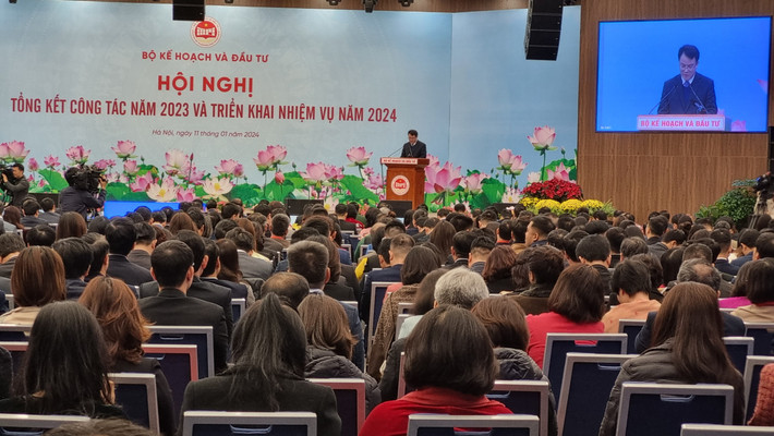Quang cảnh hội nghị. Ảnh: Đ. Thanh Giải ngân vốn đầu tư công năm 2023 ước đạt khoảng 95% -0