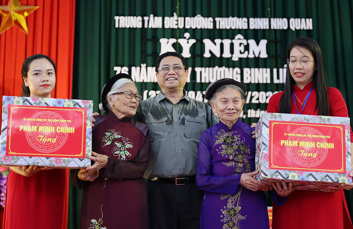 Thủ tướng Phạm Minh Chính thăm Trung tâm Điều dưỡng thương binh Nho Quan và các Mẹ Việt Nam Anh hùng tỉnh Ninh Bình ảnh 5 Thủ tướng Phạm Minh Chính thăm Trung tâm Điều dưỡng thương binh Nho Quan và các Mẹ Việt Nam Anh hùng tỉnh Ninh Bình -3