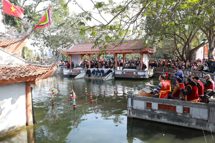 Nghệ thuật Múa rối nước Đào Thục luôn thu hút sự quan tâm của du khách Rối nước Đào Thục được công nhận Di sản văn hóa phi vật thể quốc gia -0