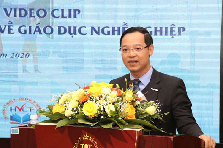 Tổng cục trưởng Tổng cục Giáo dục Nghề nghiệp Trương Anh Dũng phát biểu tại Lễ trao giải Tổng cục trưởng Trương Anh Dũng phát biểu tại Lễ trao giải