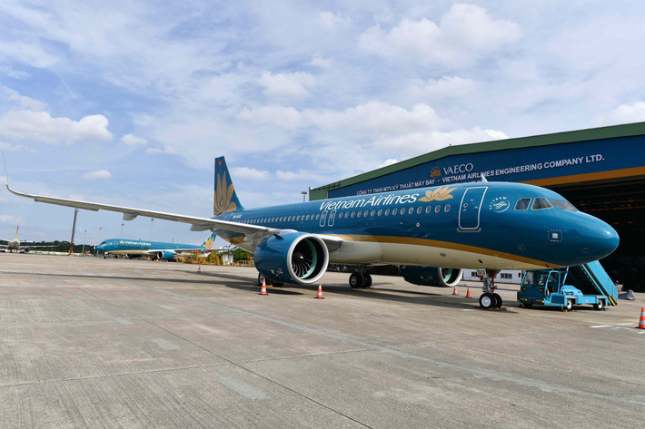 Đây là máy bay đầu tiên trong số ba chiếc Airbus A320neo mà Vietnam Airlines sẽ tiếp nhận trong năm nay. Ảnh VNA Vietnam Airlines chính thức đón nhận máy bay Airbus A320neo đầu tiên -0