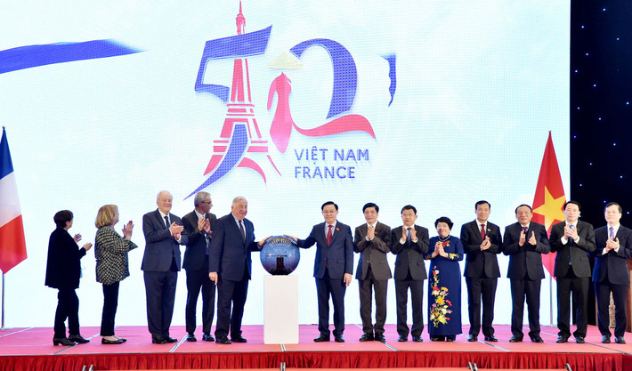 Khởi động các sự kiện kỷ niệm 50 năm thiết lập quan hệ ngoại giao Việt Nam - Pháp ảnh 7 Khởi động các sự kiện kỷ niệm 50 năm thiết lập quan hệ ngoại giao Việt Nam - Pháp -0