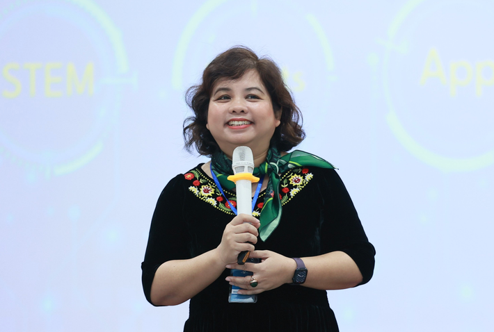 Bà Lê Tuệ Minh - Chủ tịch Hội đồng Trường, Hệ thống Trường PTLC Edison Chương trình GDPT 2018 đã mở cho giáo viên, nhà trường quyền chủ động và sáng tạo -0