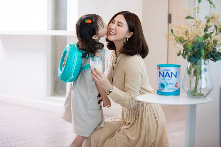 Sản phẩm NAN OPTIPRO 4 mới được phân phối trên toàn quốc Sản phẩm NAN OPTIPRO 4 mới được phân phối trên toàn quốc.