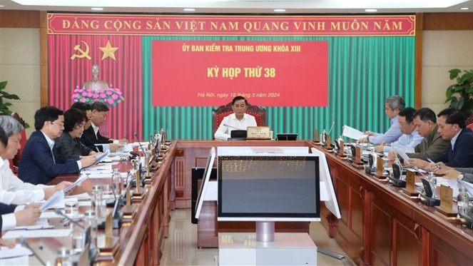 Chủ nhiệm Ủy ban Kiểm tra Trung ương Trần Cẩm Tú chủ trì Kỳ họp thứ 38 Chủ nhiệm Ủy ban Kiểm tra Trung ương Trần Cẩm Tú chủ trì Kỳ họp thứ 38