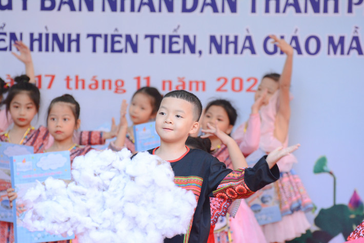 Trường Tiểu học Vũ Xuân Thiều đón nhận bằng khen của Thành phố Hà Nội ảnh 22 Trường Tiểu học Vũ Xuân Thiều đón nhận bằng khen của UBND TP. Hà Nội -0