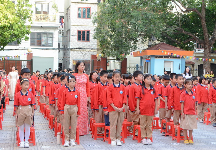 Trường Tiểu học Vũ Xuân Thiều đón nhận bằng khen của Thành phố Hà Nội ảnh 17 Trường Tiểu học Vũ Xuân Thiều đón nhận bằng khen của UBND TP. Hà Nội -0