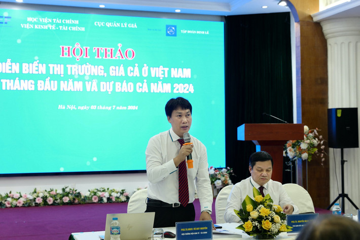 Viện trưởng Viện Kinh tế - Tài chính PGS.TS Vũ Duy Nguyên phát biểu tại hội thảo 5cfabbdce1de43801acf.jpg -0