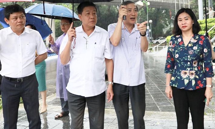 Phó Bí thư Thường trực Thành ủy Hà Nội Nguyễn Thị Tuyến kiểm tra tuyến Vành đai 1 đoạn Hoàng Cầu - Voi Phục tại nút giao Voi Phục Dự án đường Vành đai 1: Kiên quyết Giải phóng mặt bằng, giải quyết dứt điểm việc bố trí tái định cư cho các hộ dân -0