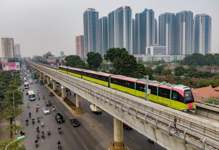 Tuyến đường sắt đô thị Cát Linh - Hà Đông đã được đông đảo người dân ghi nhận là phương tiện đi lại nhanh chóng, an toàn, xanh, sạch, đẹp Thông tin việc đường sắt Hà Nội