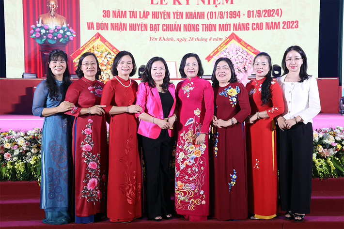 Phó Chủ tịch Quốc hội Nguyễn Thị Thanh dự Lễ kỷ niệm 30 năm tái lập huyện Yên Khánh và đón nhận huyện đạt chuẩn nông thôn mới nâng cao năm 2024 ảnh 3 Phó Chủ tịch Quốc hội Nguyễn Thị Thanh dự Lễ kỷ niệm 30 năm tái lập huyện Yên Khánh và đón nhận huyện đạt chuẩn nông thôn mới nâng cao năm 2024 -2