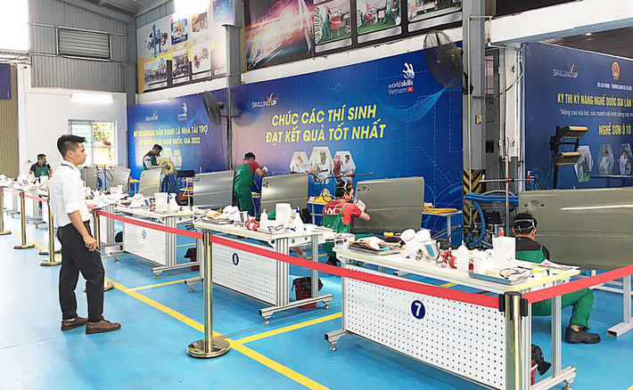 Kỳ thi diễn ra dưới dạng triển lãm để các đoàn có thể tới thăm quan Nghề sơn ô tô tiếp cận công nghệ quốc tế -0