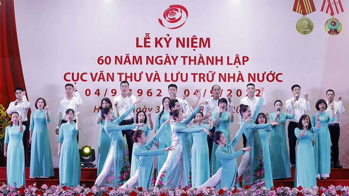 Cục Văn thư và Lưu trữ Nhà nước: 60 năm tròn sứ mệnh bảo vệ và phát huy giá trị tài sản tư liệu quốc gia ảnh 8 Cục Văn thư và Lưu trữ Nhà nước: 60 năm tròn sứ mệnh bảo vệ và phát huy giá trị tài sản tư liệu quốc gia -3