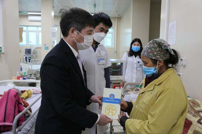 Ngành BHXH Việt Nam luôn đảm bảo kịp thời quyền lợi cho các đối tượng thụ hưởng chính sách. Ảnh: BH Nhiều tín hiệu tích cực trong thực hiện nhiệm vụ -0