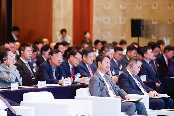 Diễn đàn doanh nghiệp Việt Nam – Hàn Quốc có sự tham dự của lãnh đạo các bộ, ngành, địa phương và doanh nghiệp Việt Nam - Hàn Quốc (Ảnh: VGP/Nhật Bắc). SK E&S (Hàn Quốc) hợp tác với T&T Group phát triển năng lượng xanh bền vững tại Quảng Trị -0