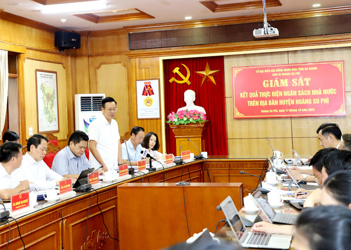 Tổ đại biểu cần được sử dụng con dấu của HĐND khi giám sát ảnh 1 Tổ đại biểu HĐND tỉnh Hà Giang giám sát kết quả thực hiện ngân sách nhà nước trên địa bàn huyện Hoàng Su Phì – ành KIM TIẾN