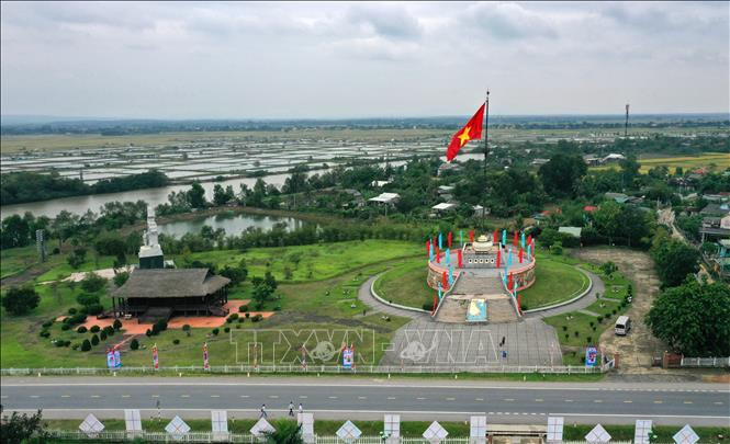 Khu Di tích Quốc gia đặc biệt Đôi bờ Hiền Lương – Bến Hải. Ảnh: TTXVN Quảng Trị phát động cuộc thi sáng tác biểu tượng
