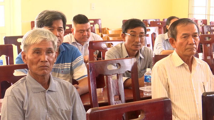 Cử tri tham dự hội nghị tiếp xúc cử tri Cử tri Bình Thuận kiến nghị bố trí vốn xây dựng hồ Pa Két