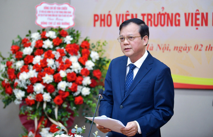 Phó Viện trưởng Viện Nghiên cứu lập pháp Lê Hải Đường phát biểu Phó Viện trưởng Viện Nghiên cứu lập pháp Lê Hải Đường phát biểu