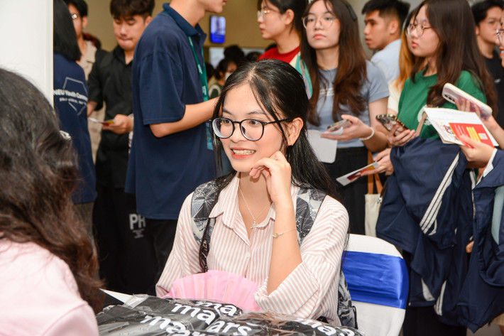 NEU Internship Day 2024: Cơ hội thiết thực giúp sinh viên tiếp cận việc làm ảnh 5 NEU INTERNSHIP DAY 2024: Cơ hội thiết thực giúp sinh viên tiếp cận việc làm -0
