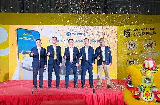 Các đại biểu chúc mừng khai trương siêu thị ô tô Carpla Tân Phú (Kính gửi Ban thư ký Báo Điện tử tin tuyên truyền theo HĐ hỗ trợ Báo kỷ niệm 35 năm). Tasco khai trương siêu thị ô tô Carpla Tân Phú -0