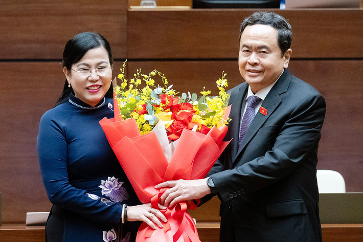 Quốc hội thông qua Nghị quyết bầu Ủy viên Ủy ban Thường vụ Quốc hội đối với bà Nguyễn Thanh Hải ảnh 1 Quốc hội thông qua Nghị quyết bầu Ủy viên Ủy ban Thường vụ Quốc hội đối với bà Nguyễn Thanh Hải -1