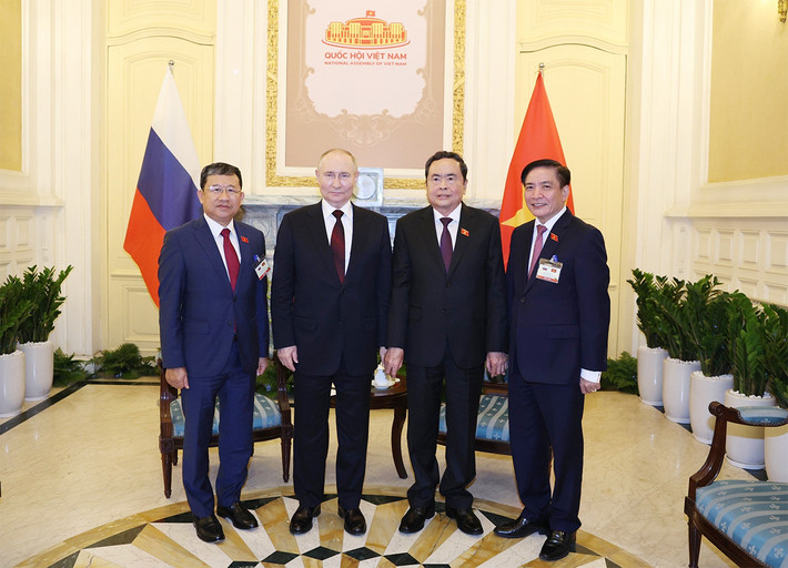 Chủ tịch Quốc hội Trần Thanh Mẫn hội kiến Tổng thống Liên bang Nga Vladimir Putin ảnh 4 Chủ tịch Quốc hội Trần Thanh Mẫn hội kiến Tổng thống Liên bang Nga Vladimir Putin -0