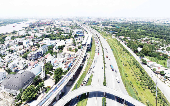 Thành phố Thủ Đức trong tương lai với tuyến đường trục Xa lộ Hà Nội kết nối giao thương thuận lợi Thành phố Thủ Đức trong tương lai với tuyến đường trục Xa lộ Hà Nội kết nối giao thương thuận lợi