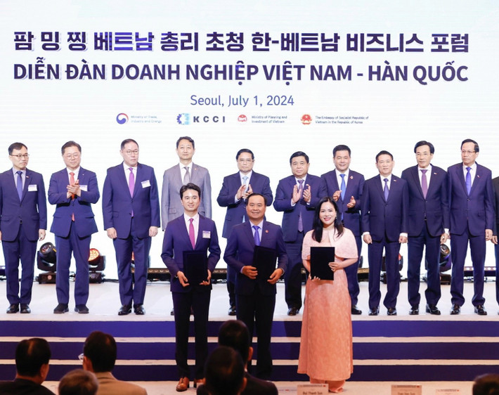 SK E&S, tỉnh Quảng Trị và T&T Group trao biên bản ghi nhớ hợp tác chuyển đổi năng lượng, tăng trưởng xanh. SK E&S (Hàn Quốc) hợp tác với T&T Group phát triển năng lượng xanh bền vững tại Quảng Trị -0
