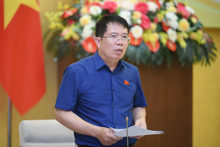 Viện trưởng Viện Nghiên cứu lập pháp Nguyễn Văn Hiển - Phó Chủ tịch Hội đồng khoa học phát biểu tại phiên họp Phó Chủ tịch Quốc hội Nguyễn Khắc Định chủ trì Phiên họp Hội đồng khoa học của Ủy ban Thường vụ Quốc hội
