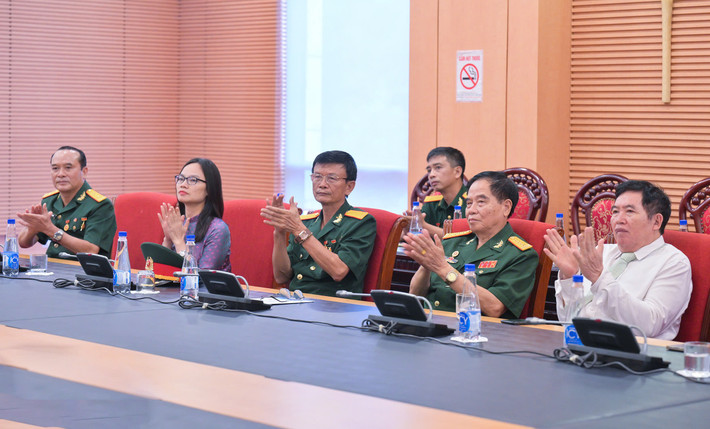 Các đại biểu dự cuộc gặp mặt, tri ân Hội Cựu chiến binh cơ quan Văn phòng Quốc hội gặp mặt, tri ân Ban tổ chức Chương trình Khúc quân hành -3