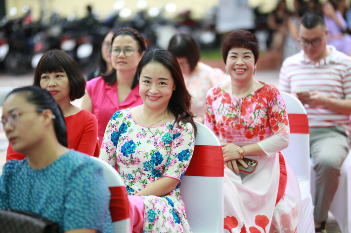 Khắc phục tình trạng thừa thiếu giáo viên cục bộ, bố trí đủ giáo viên dạy học các môn Ngoại ngữ và Tin học (Ảnh: Nhật Hồng) 12 nhiệm vụ trọng tâm của ngành giáo dục trong năm 2024 -0