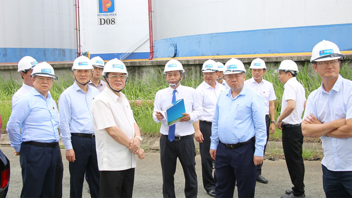 Phó Chủ tịch Quốc hội Nguyễn Đức Hải làm việc với Công ty Xăng dầu Khu vực II về phát triển năng lượng ảnh 7 Phó Chủ tịch Quốc hội Nguyễn Đức Hải làm việc với Công ty Xăng dầu Khu vực II về phát triển năng lượng -5
