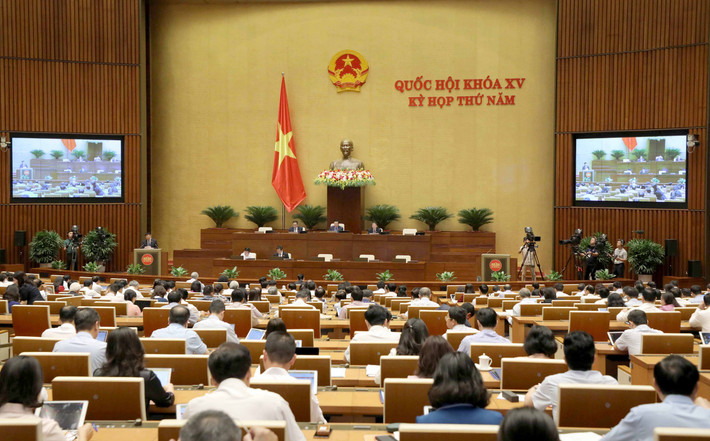 Toàn cảnh phiên họp sáng 24.5 Dự thảo Luật Đấu thầu (sửa đổi): Vẫn còn quy định tiềm ẩn rủi ro cho ngành y tế -0