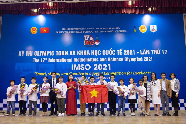 Năm 2021, đội tuyển Việt Nam dự thi IMSO gồm 24 thí sinh, tất cả đều là học sinh lớp 6 của Hà Nội Năm 2021, đội tuyển Việt Nam dự thi IMSO gồm 24 thí sinh, tất cả đều là học sinh lớp 6 của Hà Nội